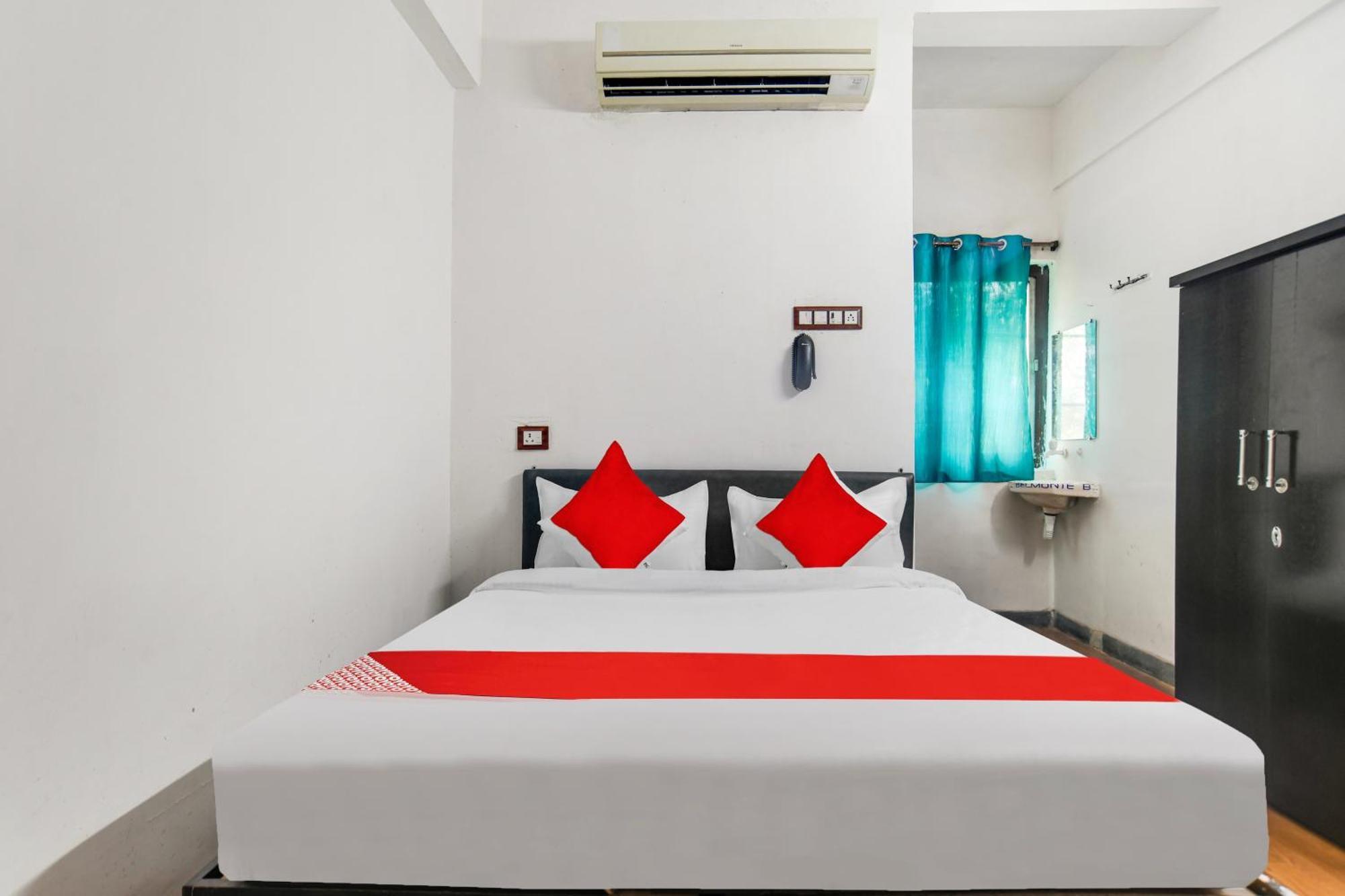 אינדורה Oyo Flagship Hotel Shree United מראה חיצוני תמונה